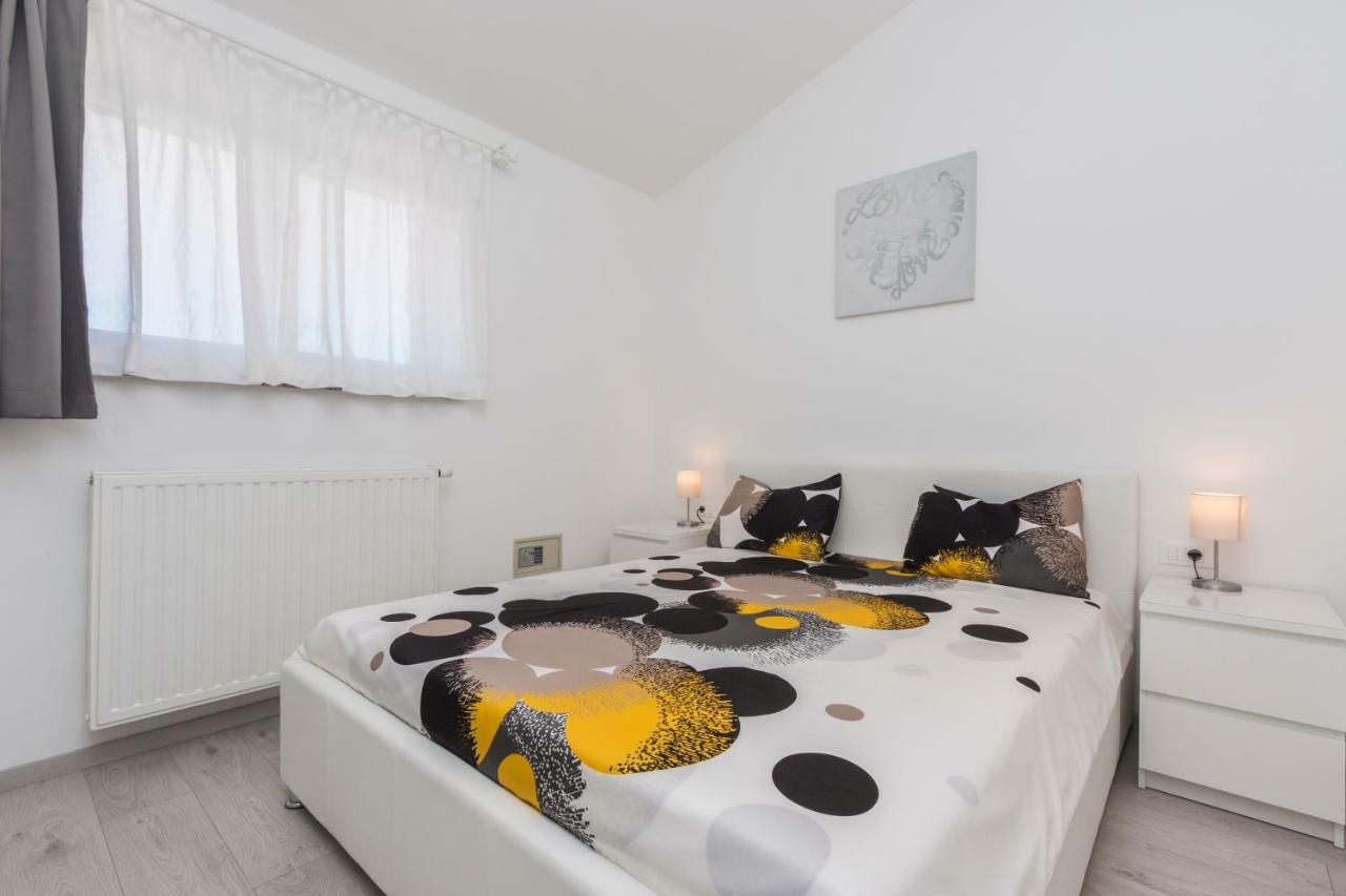 Apartments Igor Medulin Extérieur photo