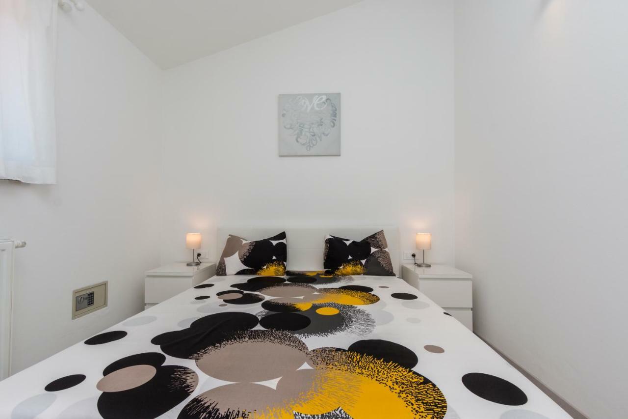 Apartments Igor Medulin Extérieur photo